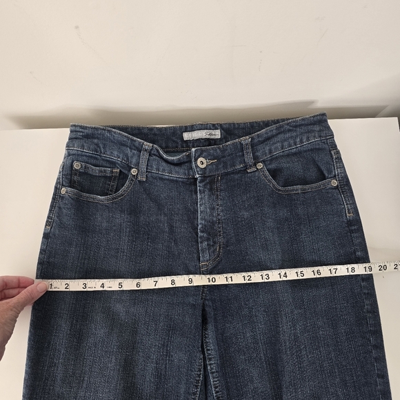 Chico's Platinum Dark Wash High Rise Bootcut Jeans Size 2 (US 12) Casual Denim - Picture 9 of 12